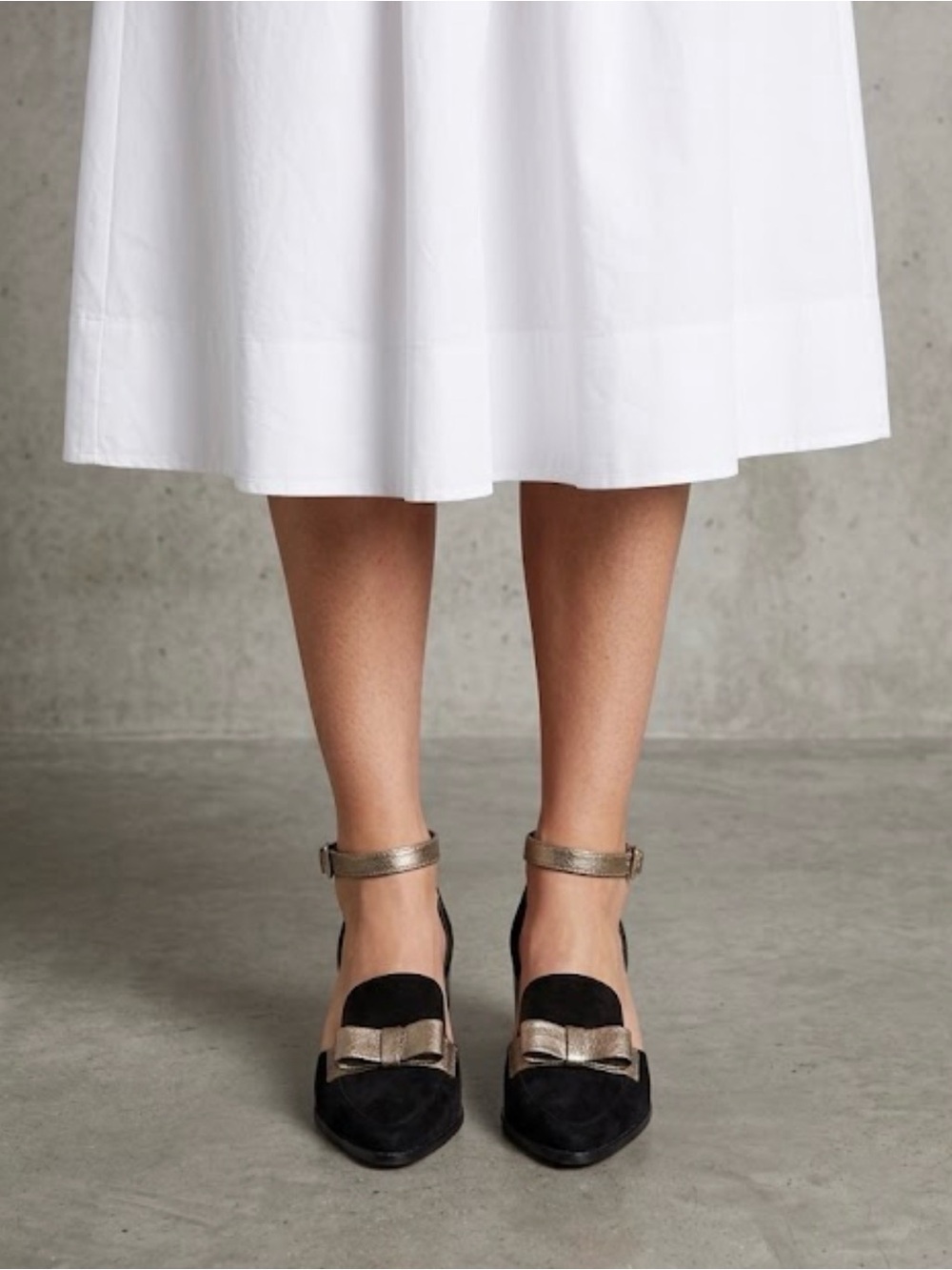 Intentionally Blank Black Dean Flats